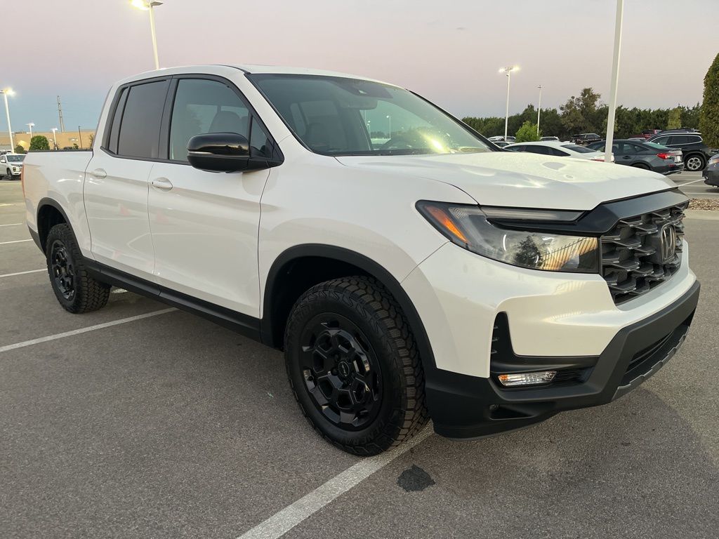 Thumbnail: 2025 Honda Ridgeline - 2