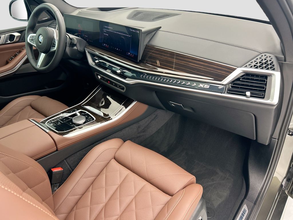 Thumbnail: 2026 BMW X5 - 16