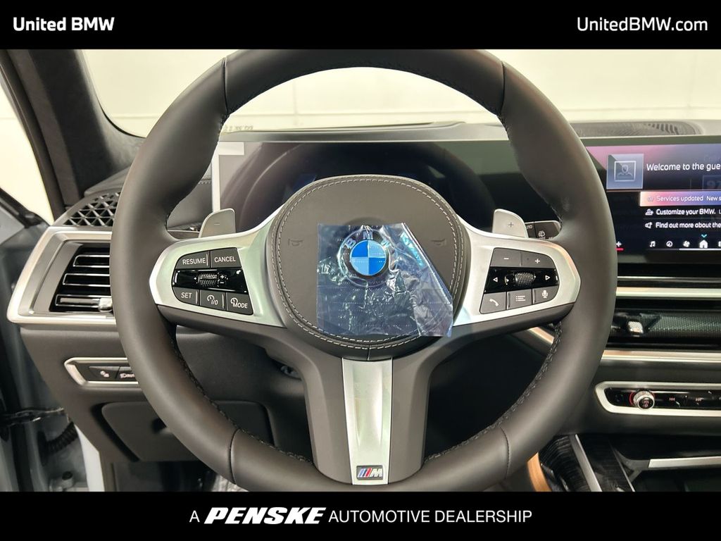 Thumbnail: 2026 BMW X7 - 14