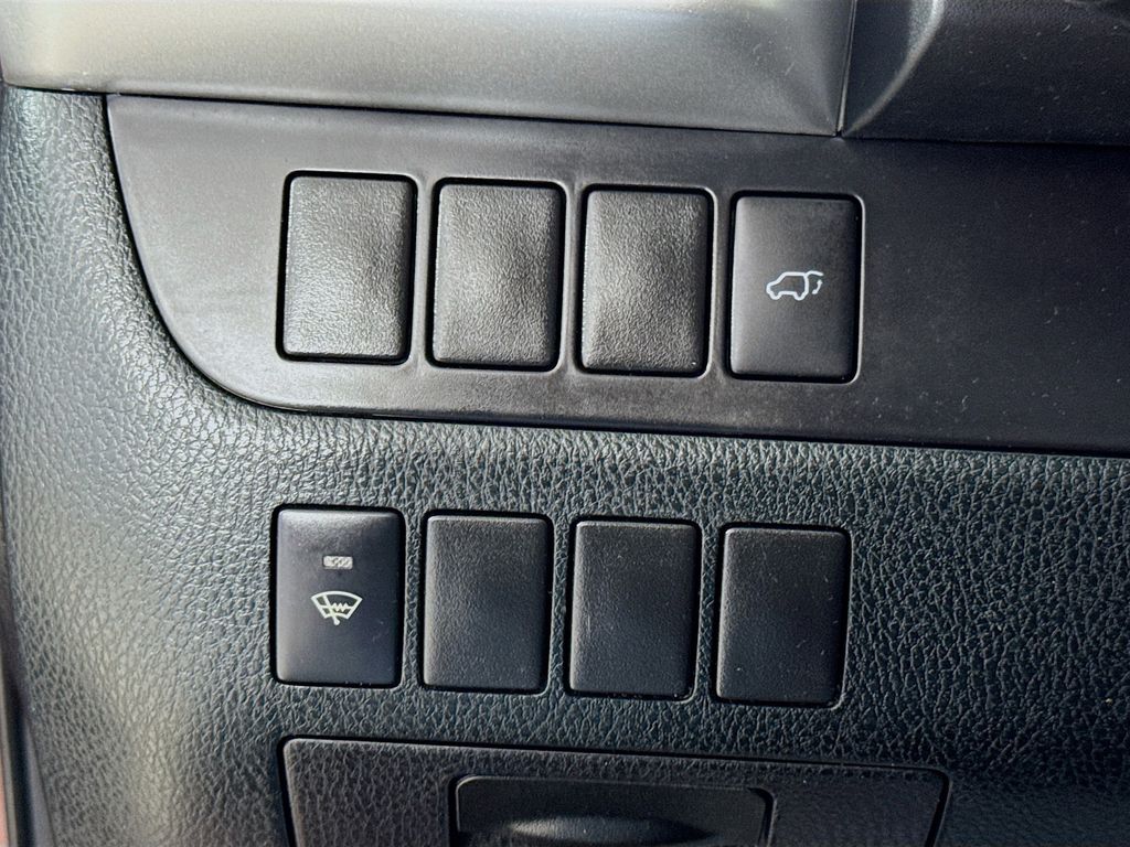 Used Car 2014 Toyota Highlander  Le Plus V6 For Sale Under $20,000 In Austin, Texas
