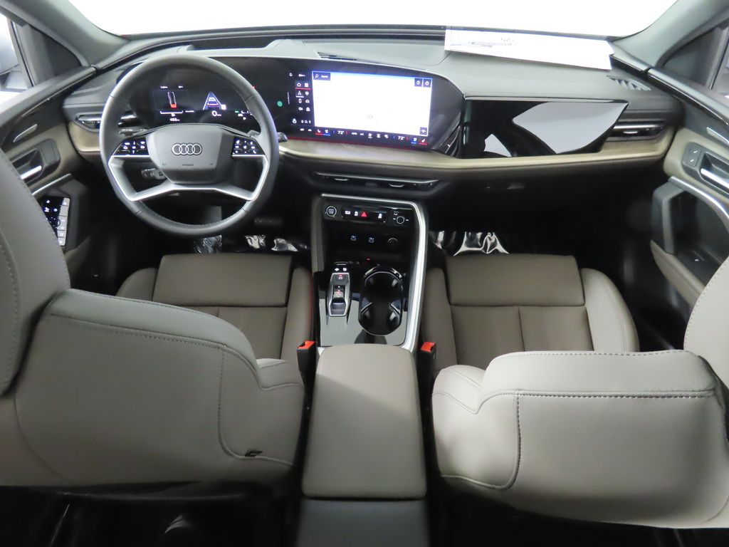 Thumbnail: 2025 Audi Q5 - 11