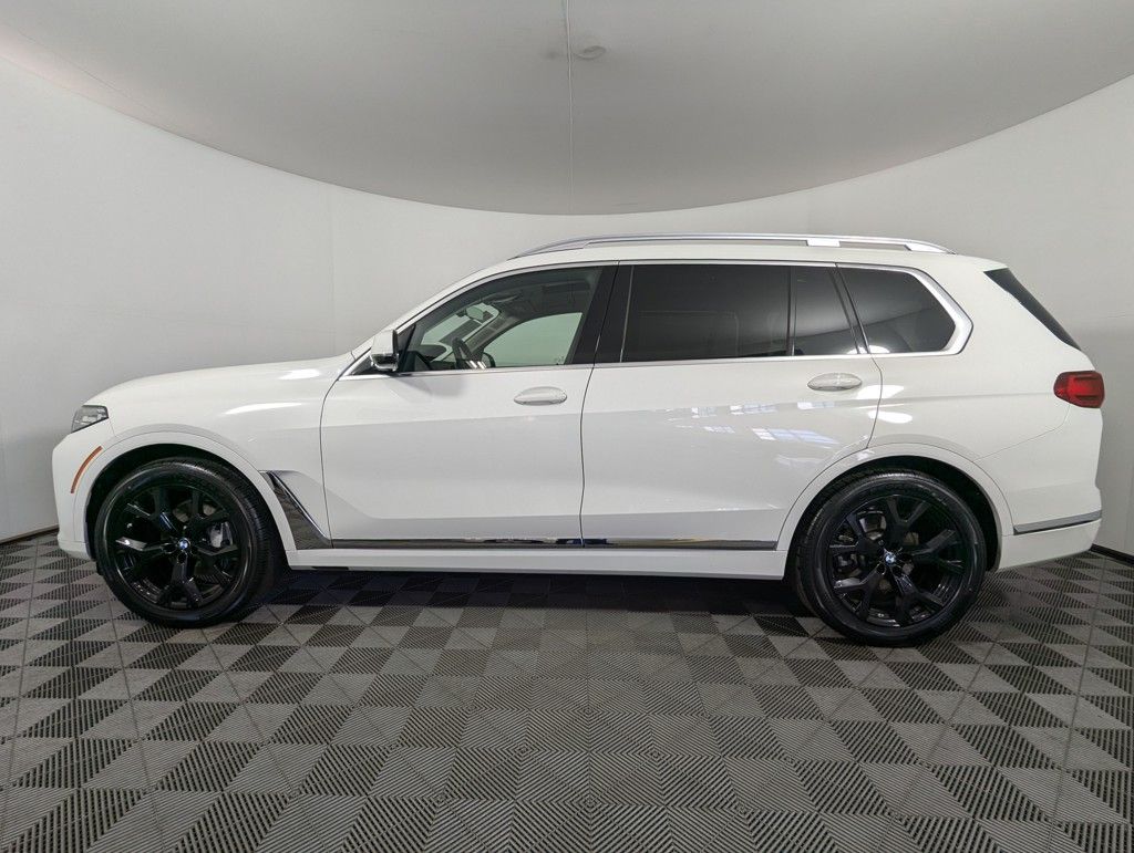 2022 BMW X7 xDrive40i photo