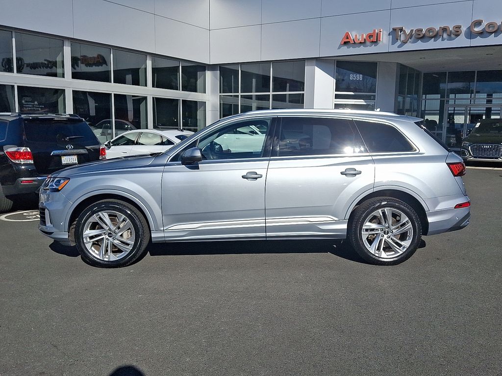 Thumbnail: 2023 Audi Q7 - 7