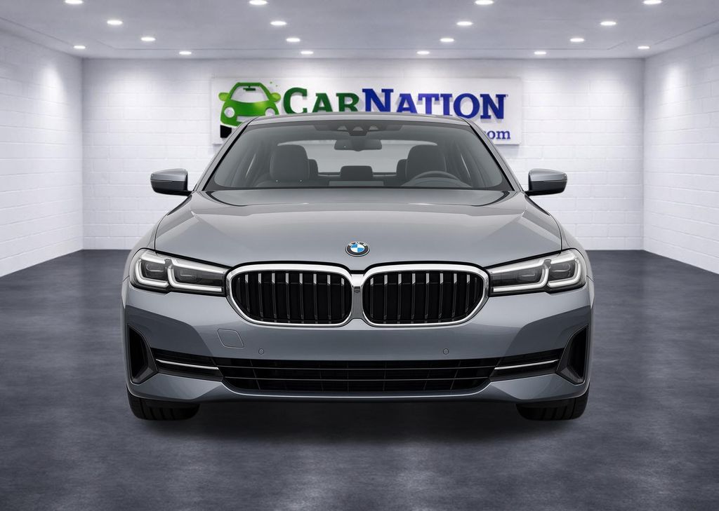 Photo 2 of 2021 BMW 5 Series 540i xDrive