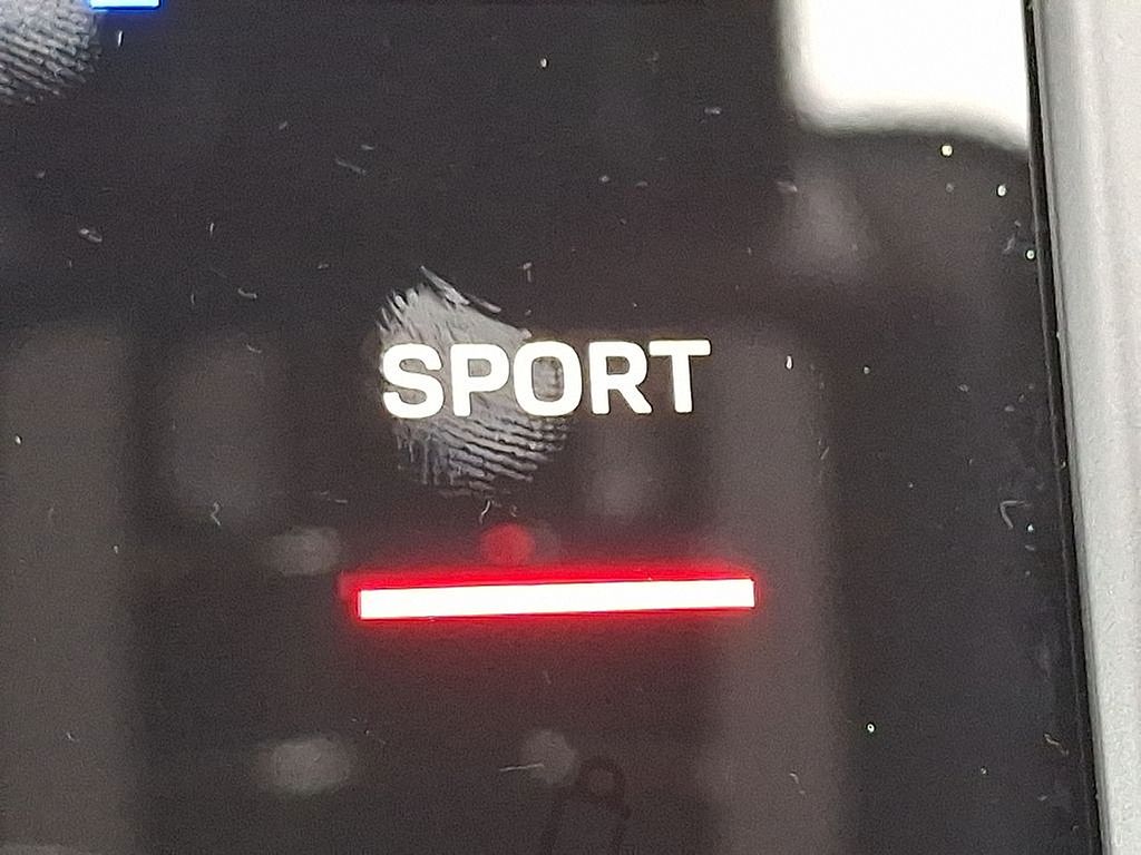 Thumbnail: 2025 Porsche Macan - 24