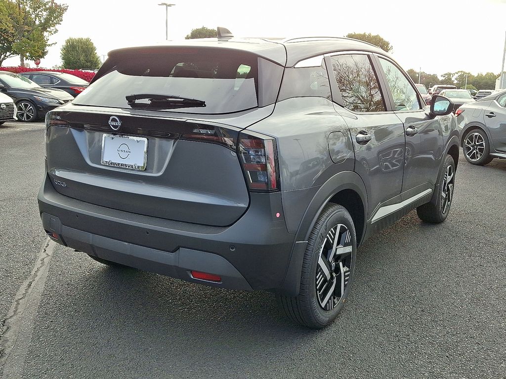 Thumbnail: 2026 Nissan Kicks - 4