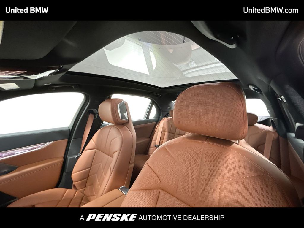 Thumbnail: 2026 BMW 7 Series - 20