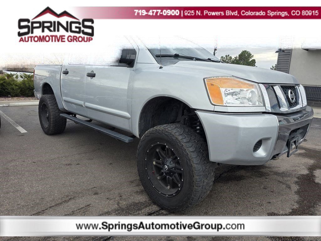 2010 Nissan Titan SE Crew Cab 4WD