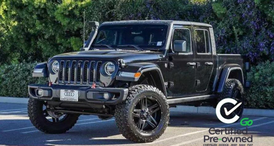 Black Clearcoat 2020 Jeep Gladiator Rubicon Crew Cab 4WD Pickup Truck Four-Wheel Drive 8-Speed Automatic