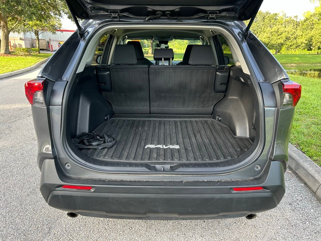 Thumbnail: 2021 Toyota RAV4 - 10