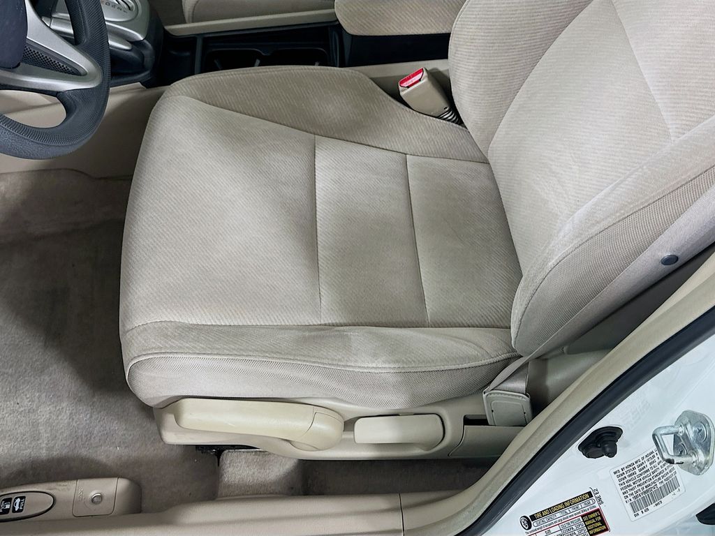 Thumbnail: 2011 Honda Civic - 18