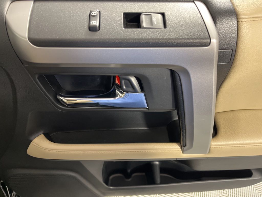 Thumbnail: 2022 Toyota 4Runner - 11