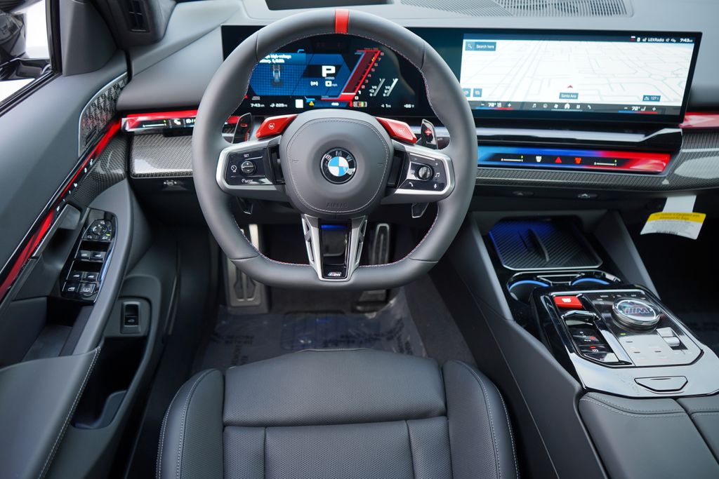 Thumbnail: 2026 BMW M5 - 17