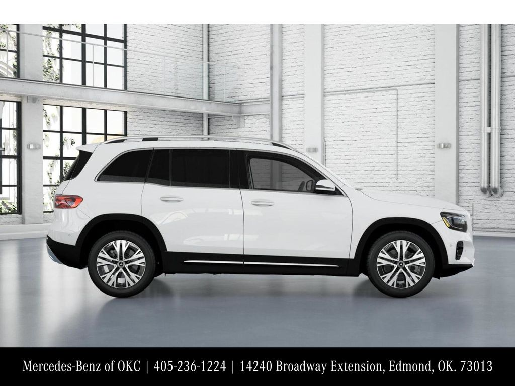 2025 Mercedes Benz GLB 250 photo 3