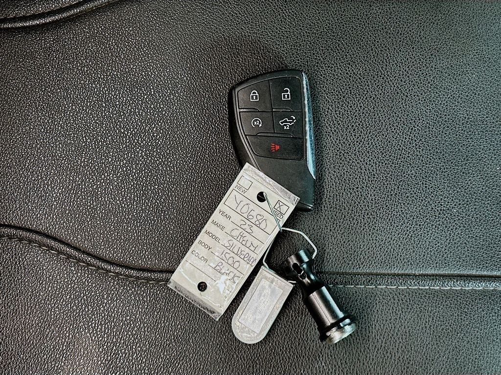 ChevroletSilverado 150035