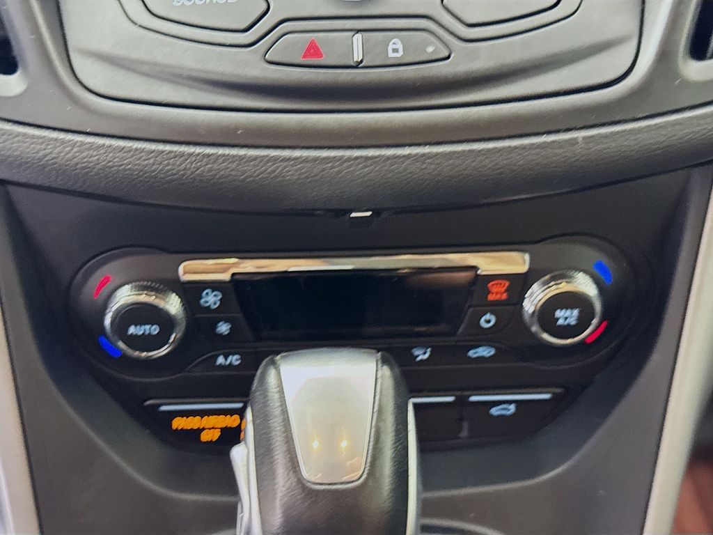 Used Car 2015 Ford Escape  Se For Sale Under $10,000 In Austin, Texas