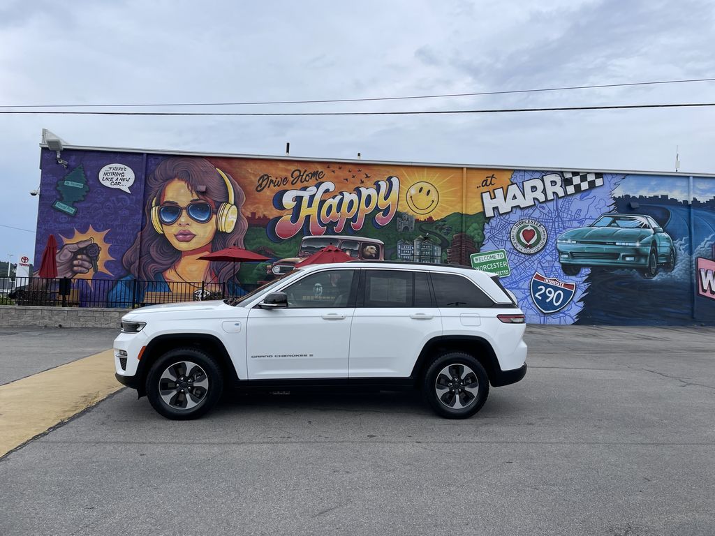 Used 2024 Jeep Grand Cherokee SUV