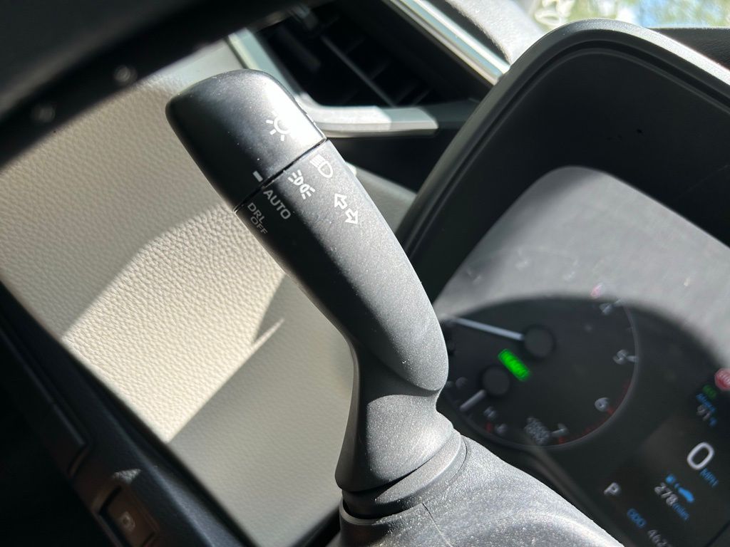2023 Toyota Corolla LE 26