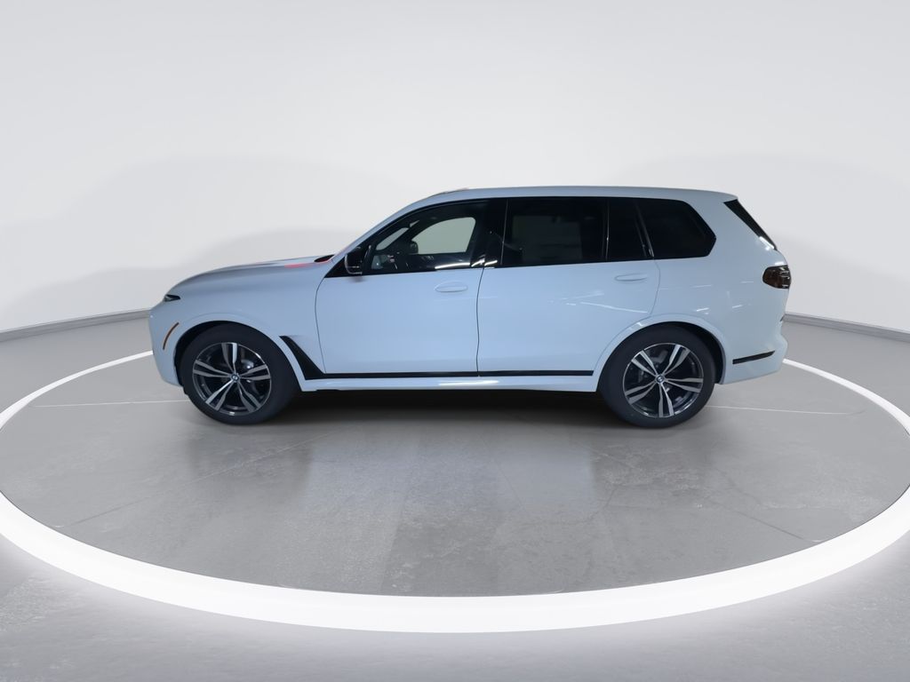 2025 BMW X7 M60i 5