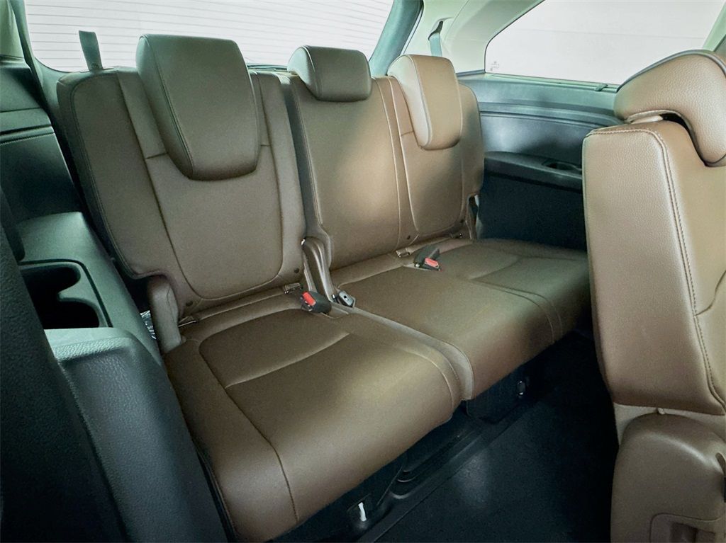 2025 Honda Odyssey Touring photo