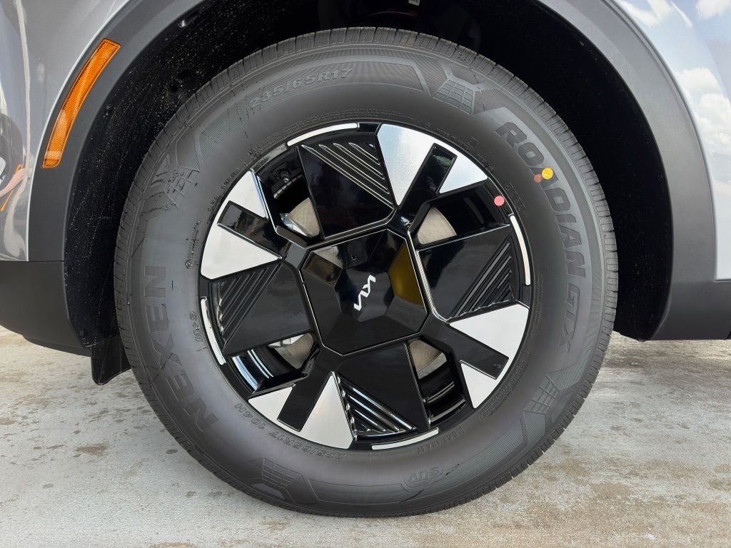 2026 Kia Sportage Hybrid LX Gray at Community Kia