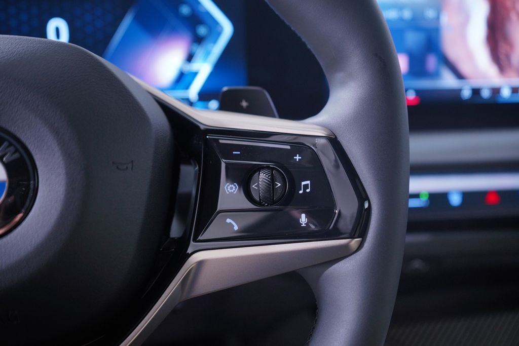 Thumbnail: 2025 BMW X3 - 21