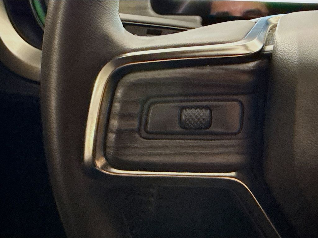 Thumbnail: 2023 Rivian R1T - 11