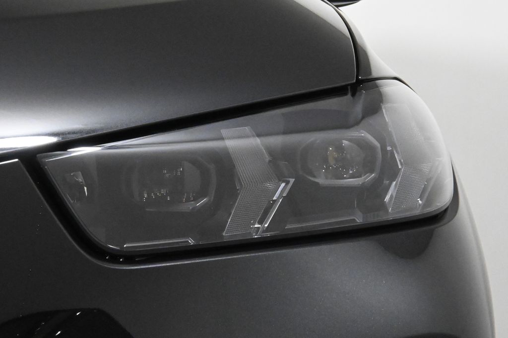 Thumbnail: 2026 BMW X5 - 11