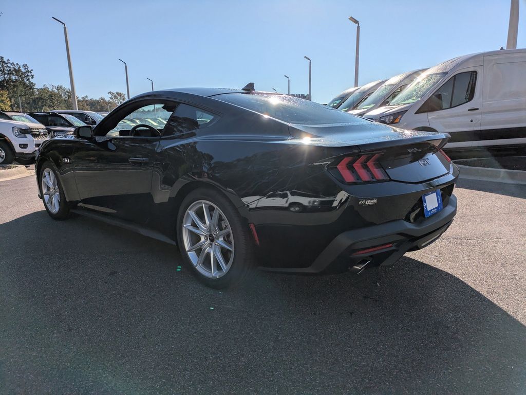 2025 Ford Mustang GT Premium Fastback