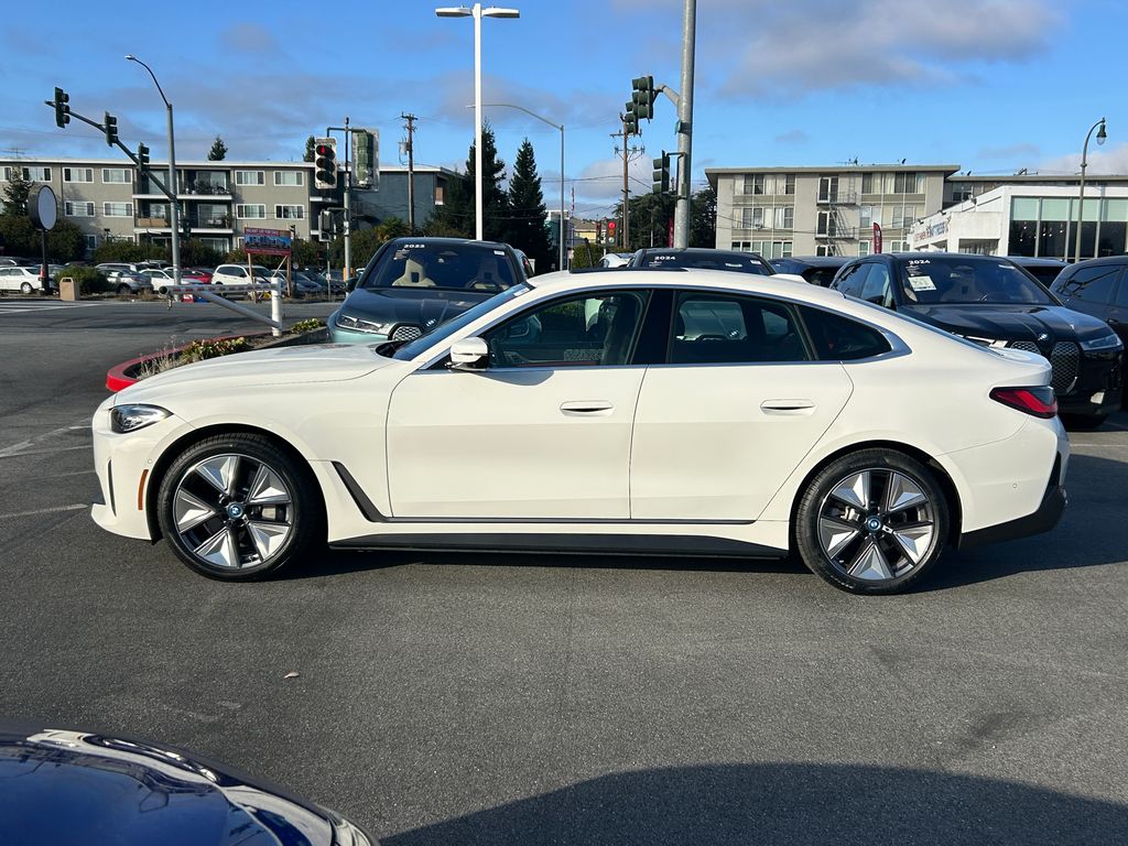Thumbnail: 2024 BMW i4 - 2