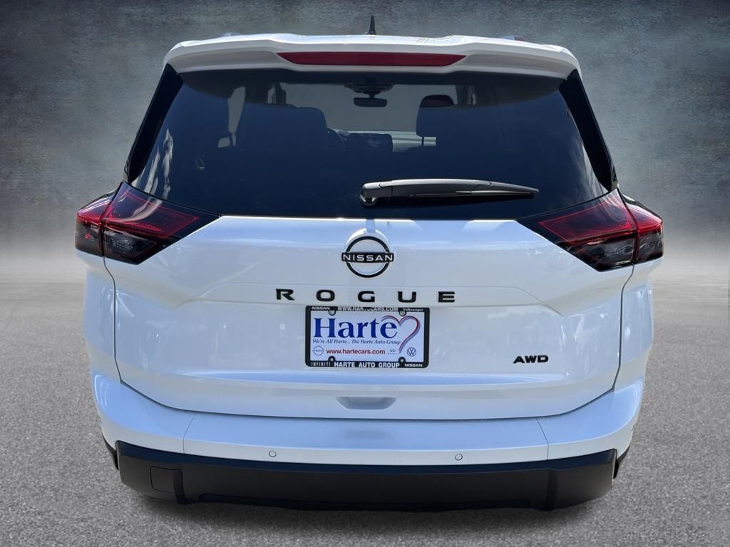 2026 Nissan Rogue Dark Armor - Photo 8