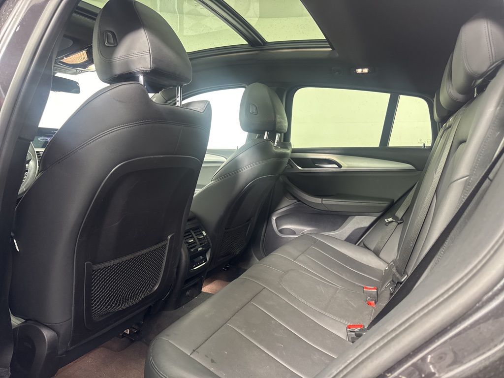 Thumbnail: 2019 BMW X4 - 10