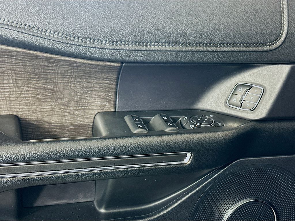 Thumbnail: 2021 Ford Expedition MAX - 18