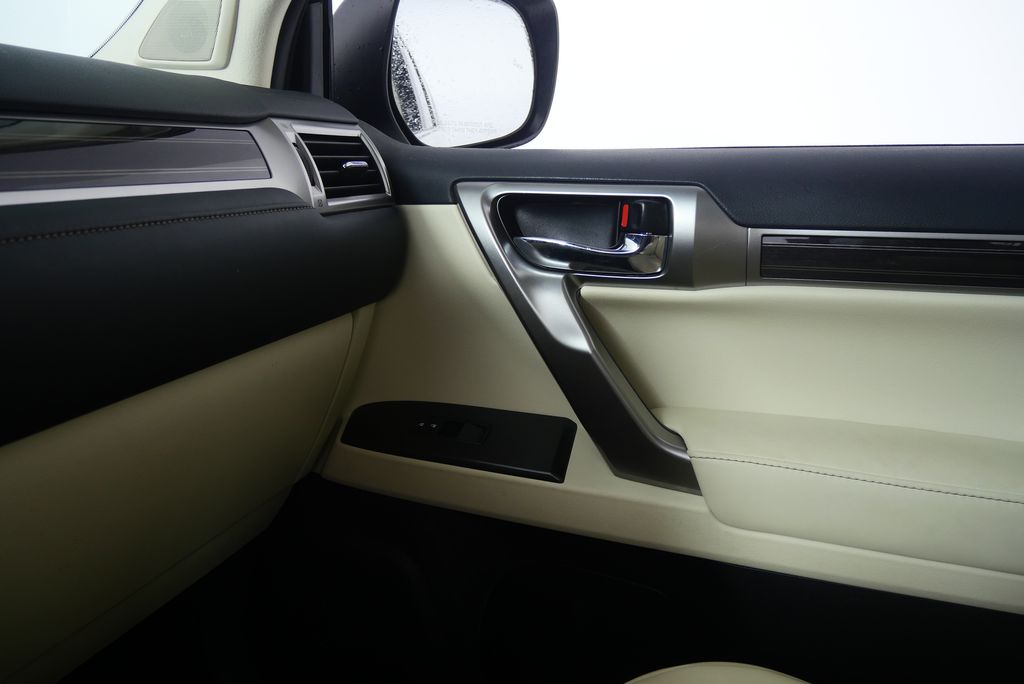 2023 Lexus GX 460 31