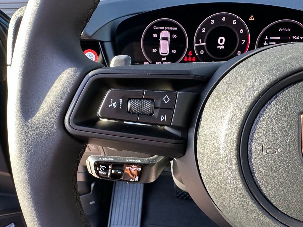 Thumbnail: 2026 Porsche Cayenne - 17