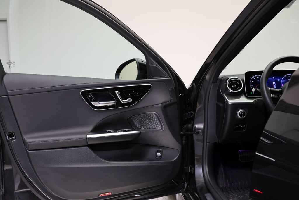 Thumbnail: 2025 Mercedes-Benz C-Class - 30