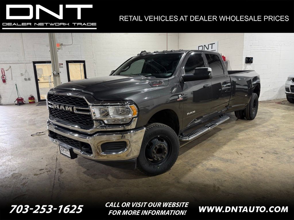 2022 RAM 3500 Tradesman Crew Cab LB DRW 4WD