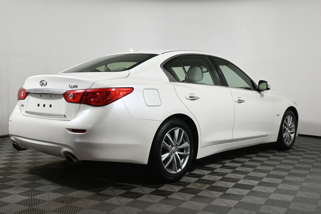 2017 INFINITI Q50 Premium 7