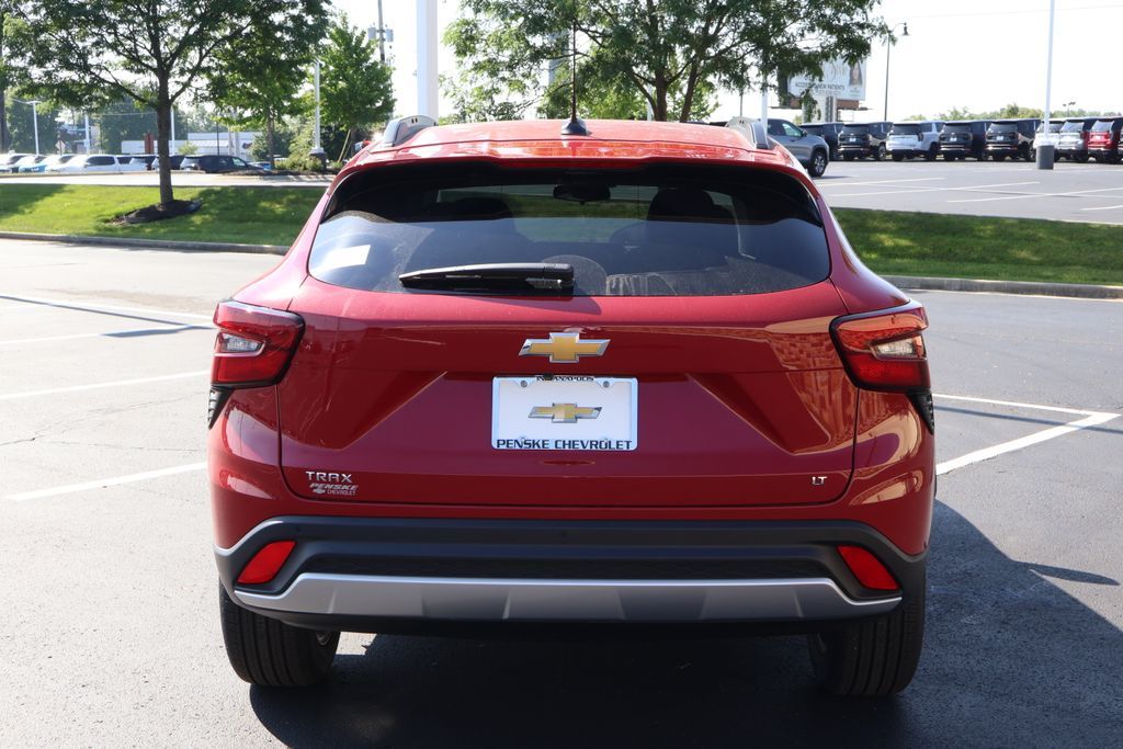 Thumbnail: 2026 Chevrolet Trax - 10