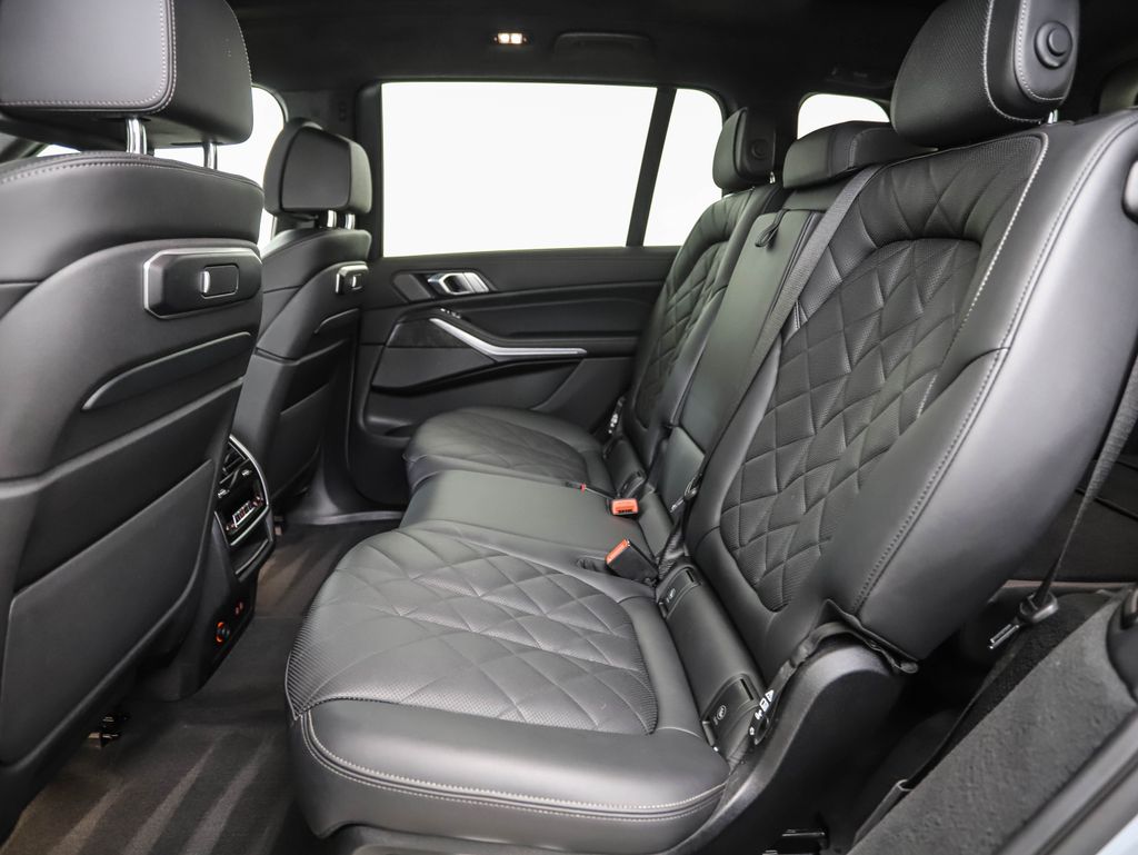 Thumbnail: 2023 BMW X7 - 20