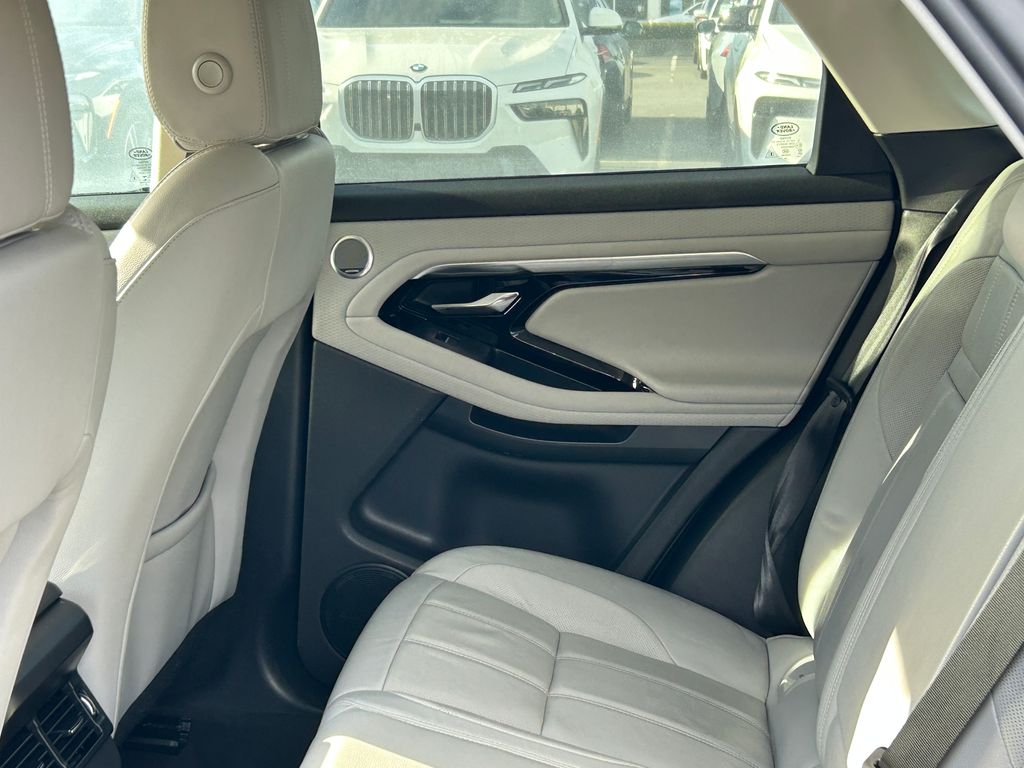 Thumbnail: 2021 Land Rover Range Rover Evoque - 29