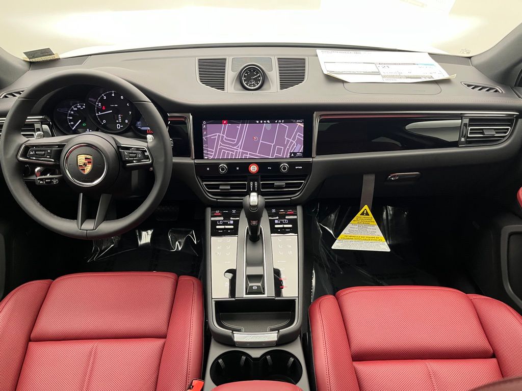 Thumbnail: 2025 Porsche Macan - 23