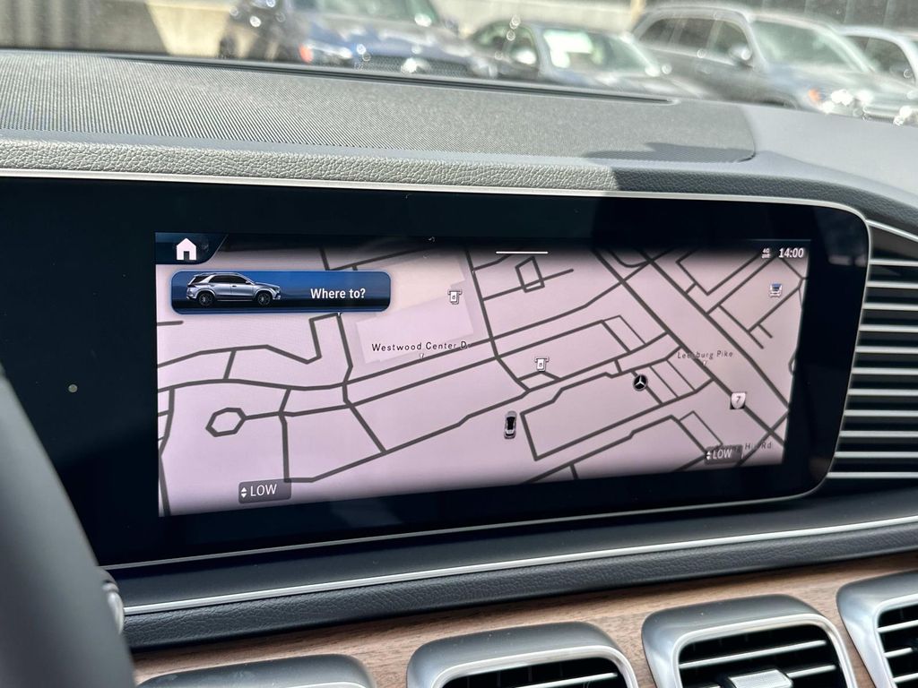 Thumbnail: 2026 Mercedes-Benz GLE - 9