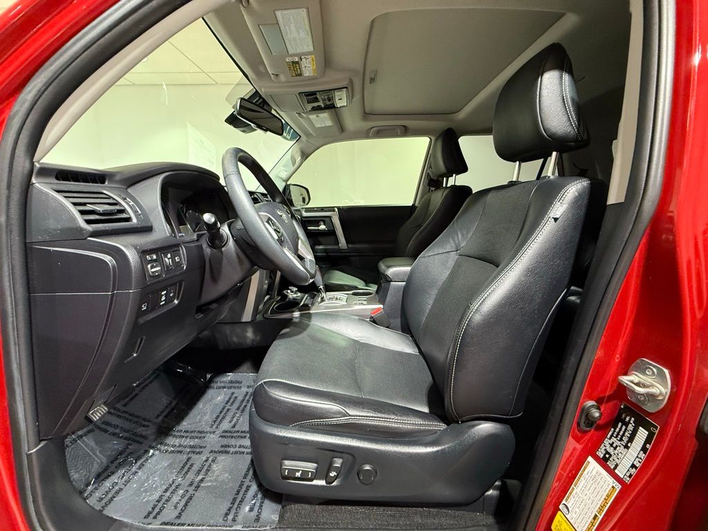 Thumbnail: 2022 Toyota 4Runner - 13