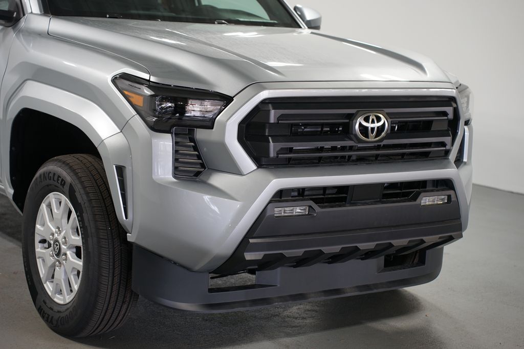 Thumbnail: 2025 Toyota Tacoma - 4