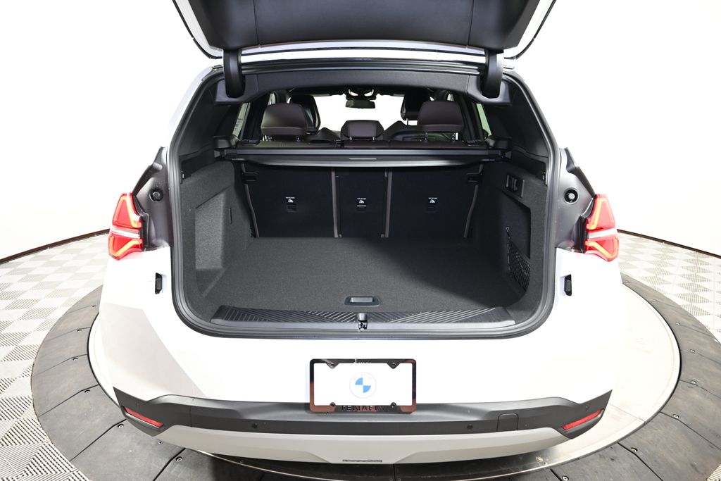 Thumbnail: 2026 BMW X3 - 10