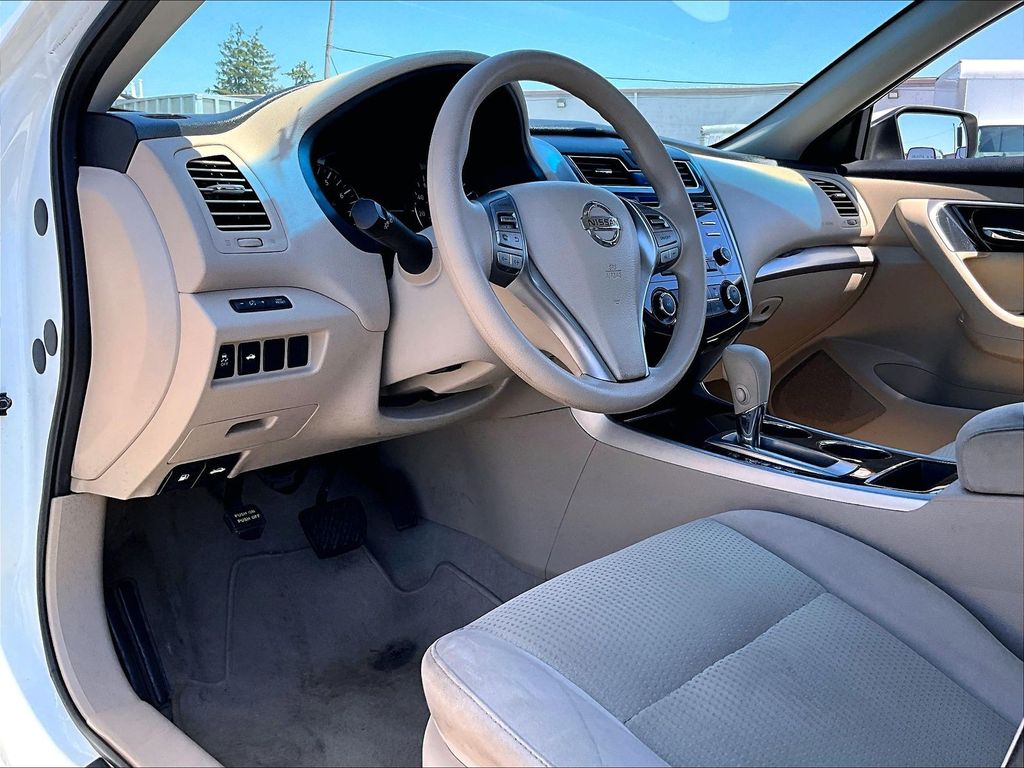 2014 Nissan Altima — photo 8