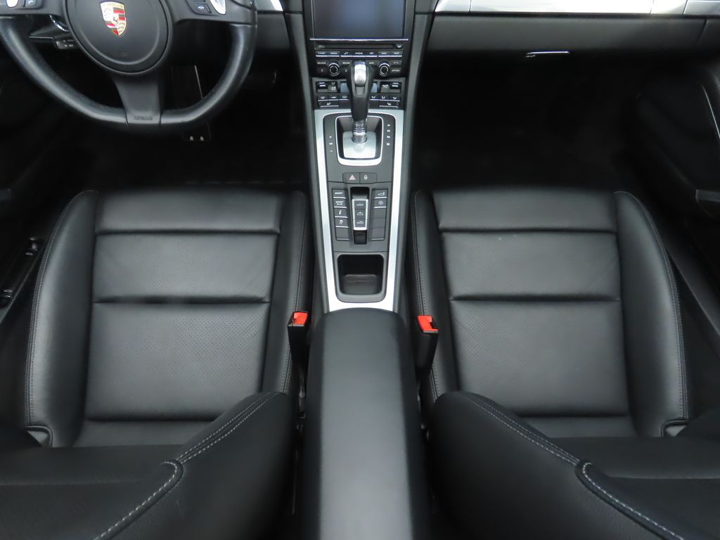 2014 Porsche 911 Carrera 4S 26