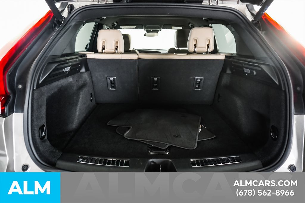 Used 2025 Brown Cadillac Premium Luxury image 21