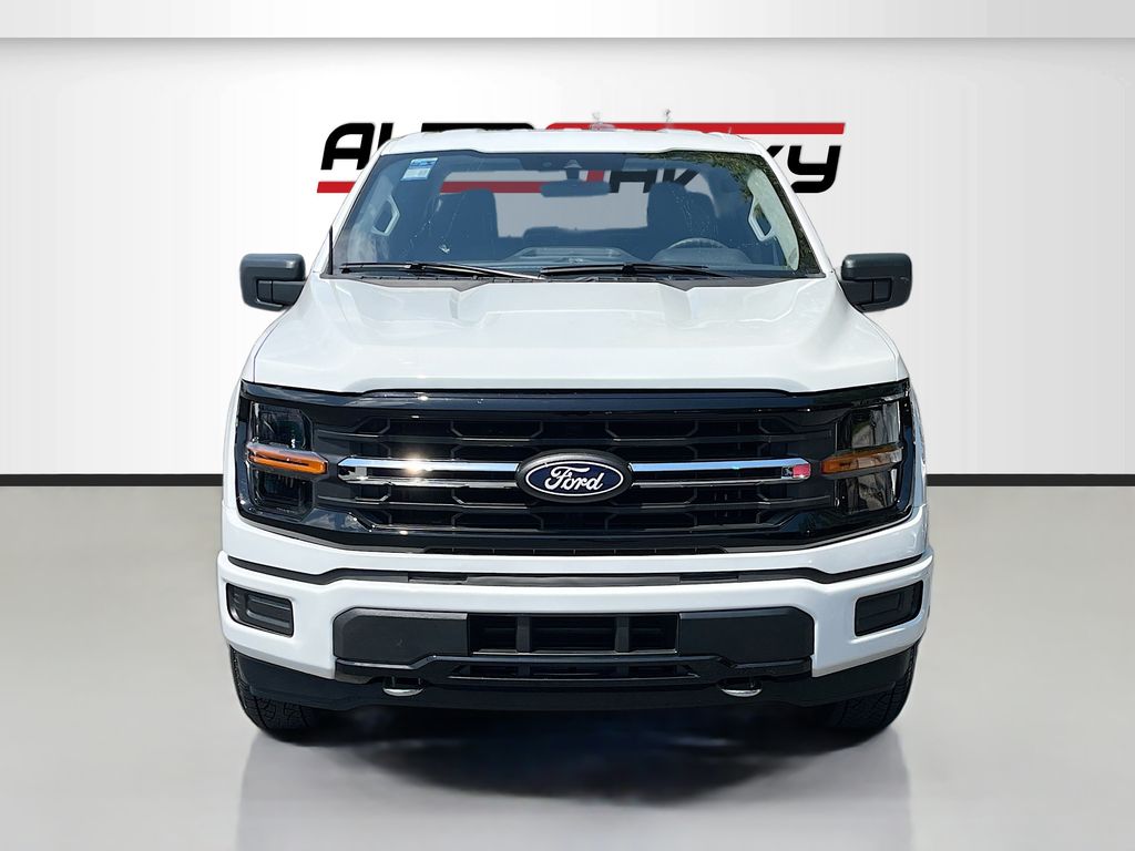 Used 2025 White Ford XL image 2